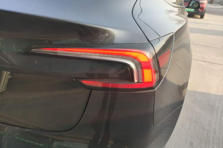 Used Tesla Model 3 2023 Rear-Wheel-Drive Version
