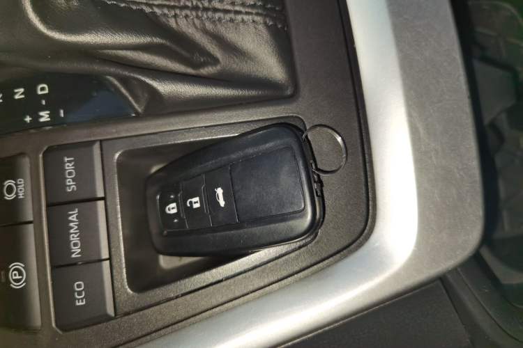 Used Toyota Wildlander 2023 2.0L CVT Two-Wheel Drive Luxury PLUS Edition
