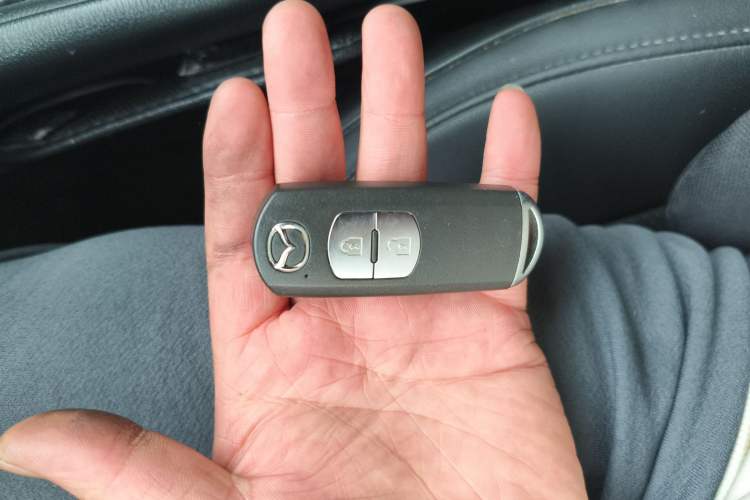 Used Mazda CX-5 2020 2.0L Automatic Two-Wheel Drive Smart Version
