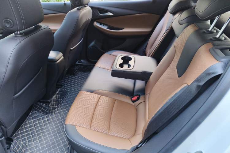 Used Buick Encore GX 2020 20T CVT Two-Wheel Drive Flagship Version
