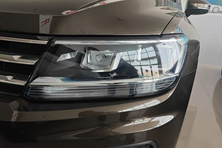 Used Volkswagen Tiguan L 2018 330TSI Automatic Two-Wheel Drive Luxury Edition
