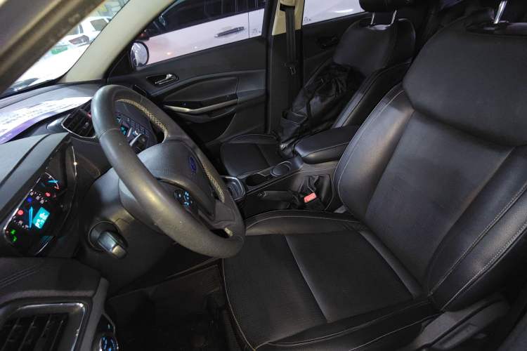 Used Ford Escort 2015 1.5L Automatic Fashion Model
