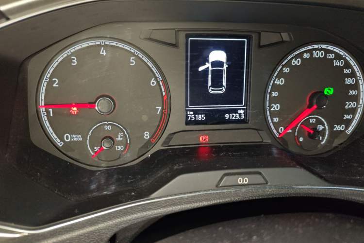 Used Volkswagen T-ROC 2018 280TSI DSG Two-Wheel Drive Advanced Version China V Emission Standard
