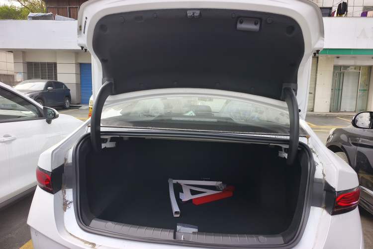 Used BYD Qin PLUS 2025 DM-i Smart Drive 55KM Leading Model
