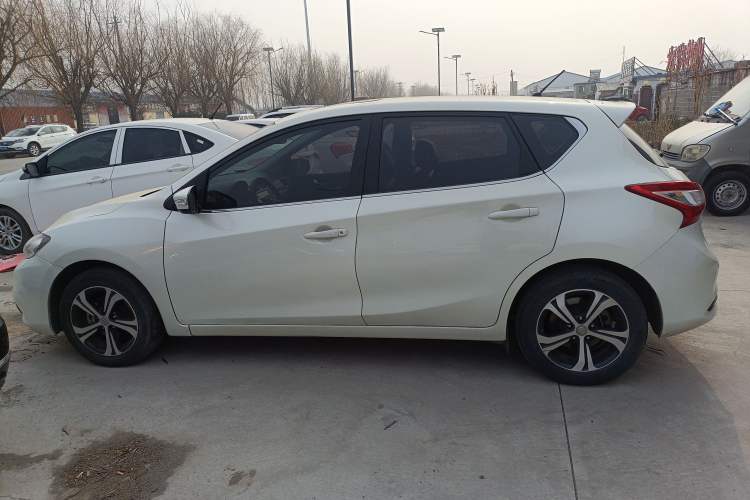 Used Nissan Tiida 2019 1.6L CVT Smart Drive Version China VI Standard