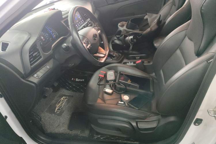 Used Hyundai Elantra 2019 1.4T Dual-Clutch Xuan Dong · Dynamic Model
