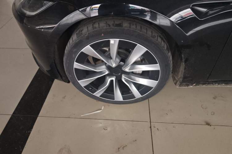 Used Tesla Model 3 2023 Long-Range All-Wheel-Drive Version
