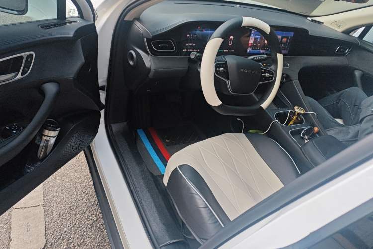 Used Roewe D7 2025 DMH 125km World Champion Excellence Edition
