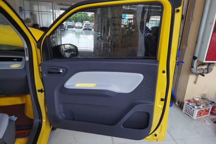 Used Wuling Hongguang MINIEV 2022 Macaron Premium Model – Lithium Iron Phosphate
