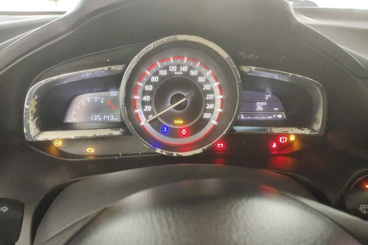 Used Mazda Mazda 3 Axela 2014 Sedan 1.5L Manual Comfort Model