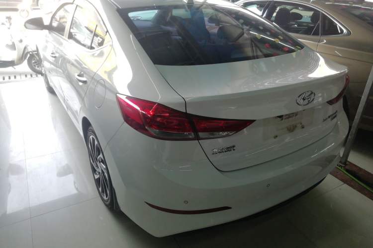 Used Hyundai Elantra 2019 1.4T Dual-Clutch Xuan Dong · Dynamic Model
