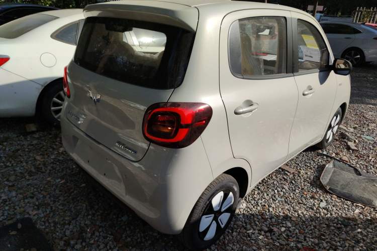 Used Wuling Hongguang MINIEV 2025 Four-Door Version Advanced Edition
