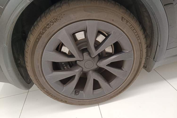 Used Tesla Model X 2023 Dual-Motor All-Wheel-Drive Version
