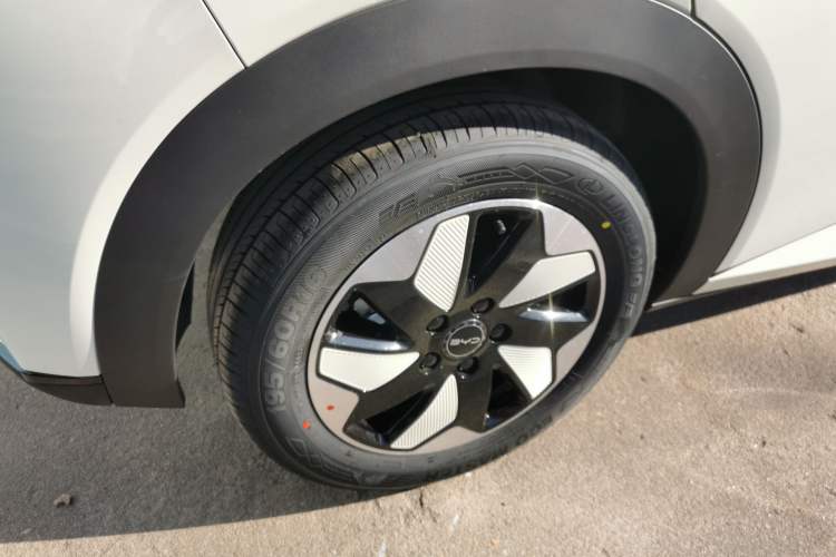 Used BYD Dolphin 2025 420km Free Edition
