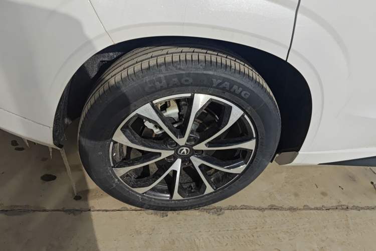 Used Changan UNI-Z New Energy 2024 Blue Whale Smart Electric iDD 125km Beyond Edition
