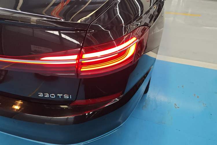 Used Volkswagen Passat 2022 330TSI Elite Edition Custom Version
