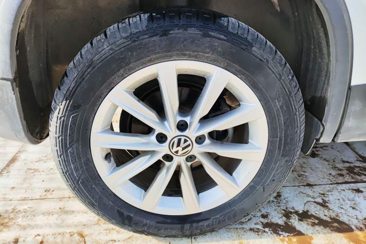 Used Volkswagen Tiguan 2015 1.8TSI Automatic Two-Wheel Drive Comfort Edition
