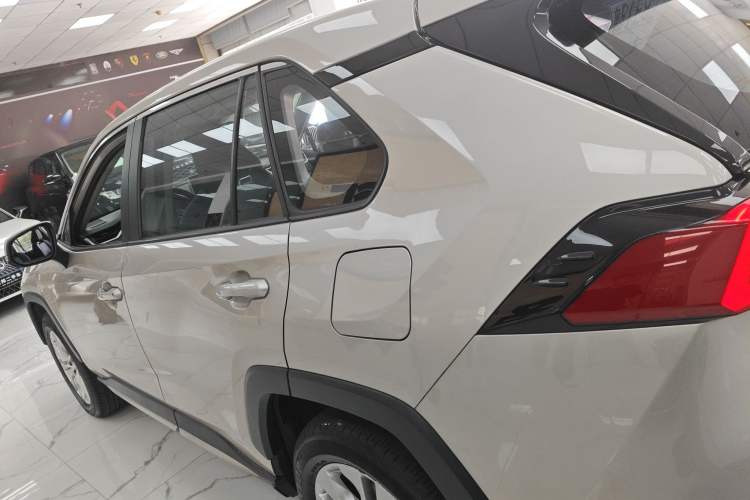 Used Toyota Wildlander 2020 2.0L CVT Two-Wheel Drive Luxury Edition