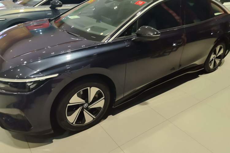 Used Volkswagen ID.7 VIZZION 2024 AIR model
