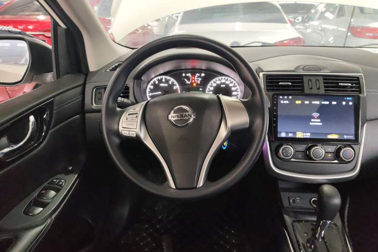 Used Nissan Tiida 2021 1.6L CVT Cool Edition
