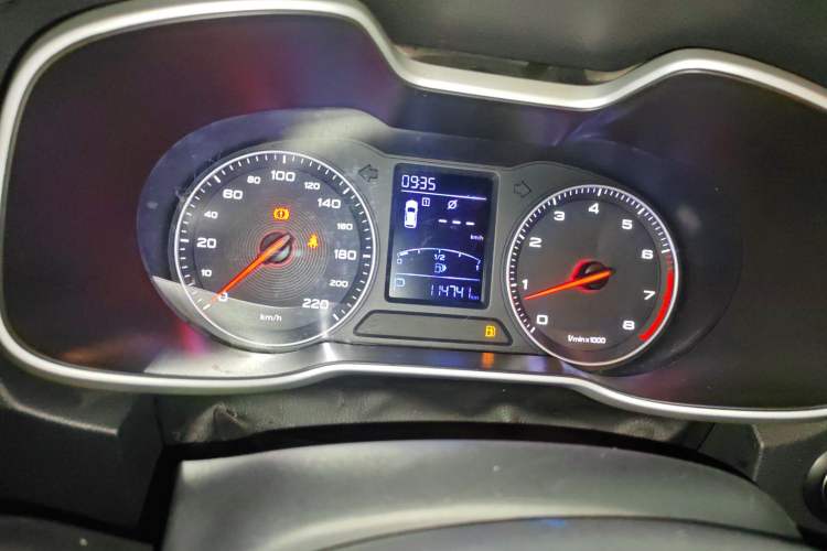 Used MG ZS 2018 1.5L Automatic Luxury Edition China V Standard