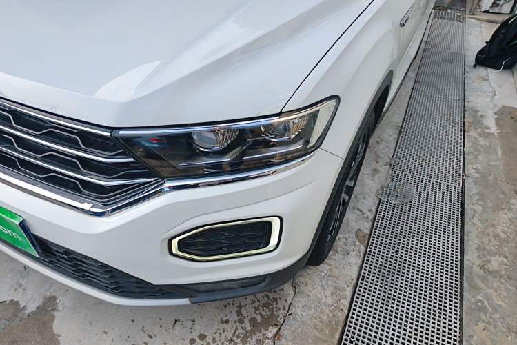 Used Volkswagen T-ROC 2021 280TSI DSG Two-Wheel Drive Comfort Connect Edition