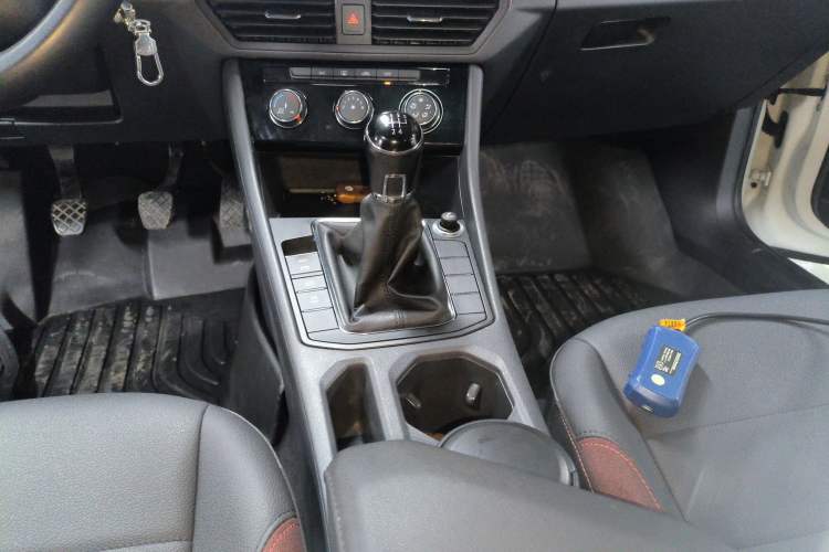 Used Volkswagen Bora 2019 Revised Version 1.5L Manual Comfort Edition China VI Standard