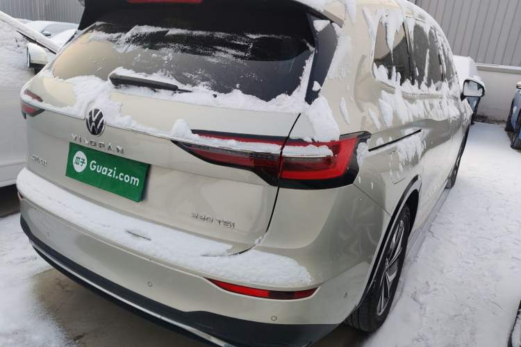 Used Volkswagen Viloran 2024 330TSI Luxury Edition
