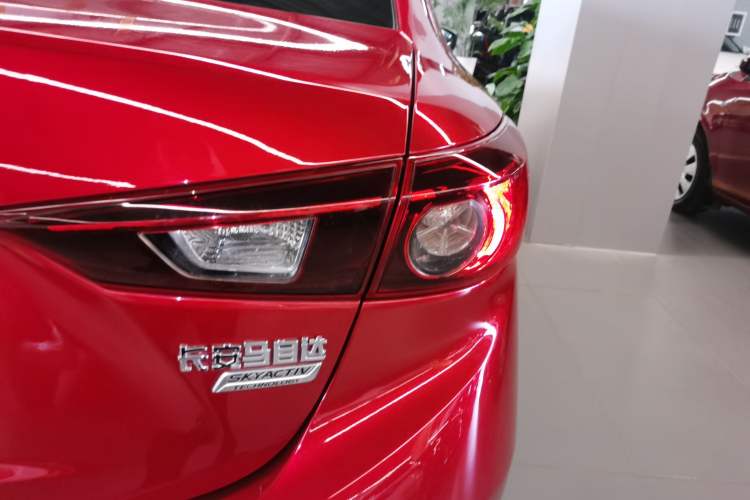 Used Mazda Mazda 3 Axela 2019 Cloud-Controlled Version Sedan 1.5L Automatic Comfort Trim China VI Standard
