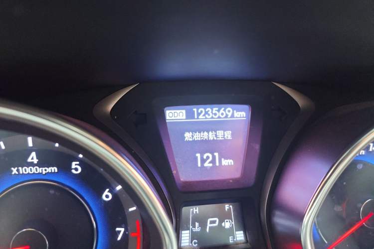 Used Hyundai Elantra (5th Generation / Langdong) 2015 1.6L Automatic Luxury Model
