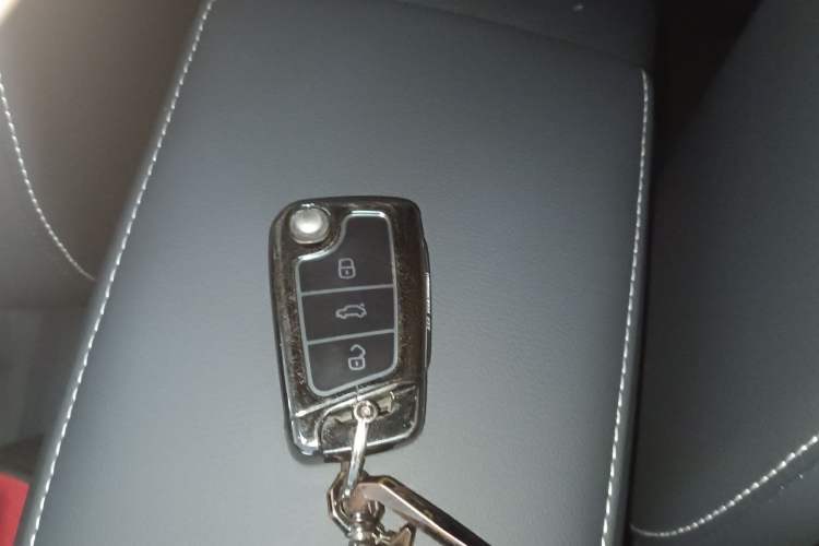 Used Volkswagen Tiguan L 2019 380TSI Automatic All-Wheel Drive Luxury Edition with 7 Seats China VI Standard
