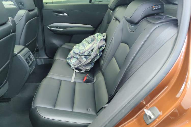 Used Cadillac XT4 2018 28T Two-Wheel-Drive Luxury Model
