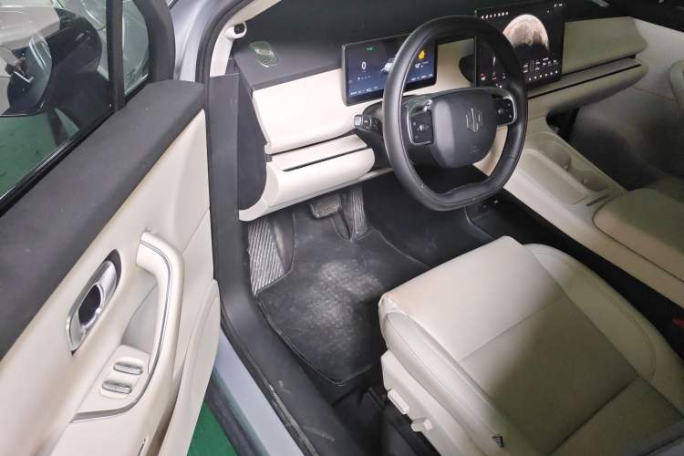 Used Leapmotor C16 2024 Range-Extended 200 Luxury Edition