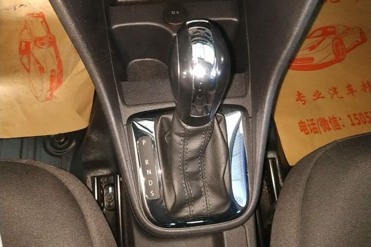 Used Volkswagen Jetta 2015 1.6L Automatic Fashion Model
