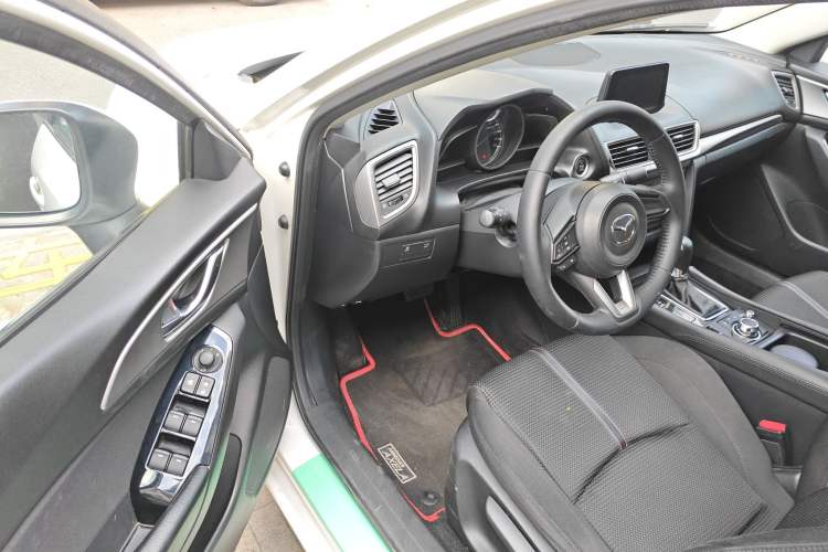 Used Mazda Mazda 3 Axela 2017 Sedan 1.5L Automatic Luxury Model Emission Standard China V