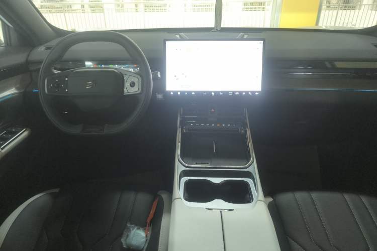 Used  Shanhai L6 2024 1.5TD DHT MAX
