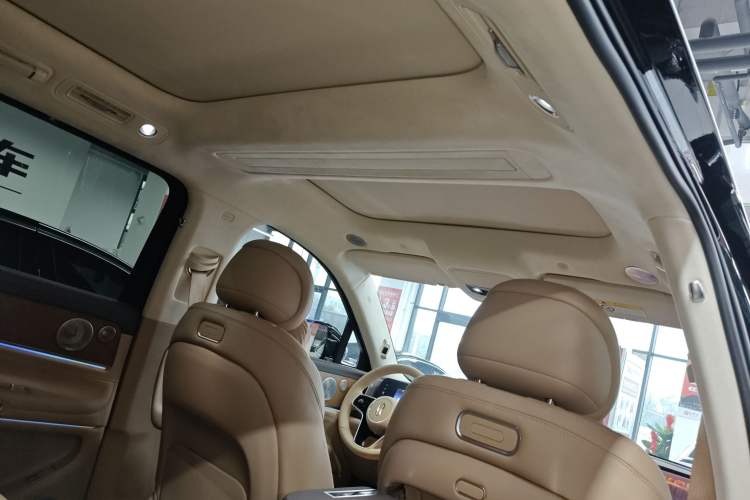 Used Hima AITO M9 2025 Extended-Range Ultra Version 52 kWh 6-Seater
