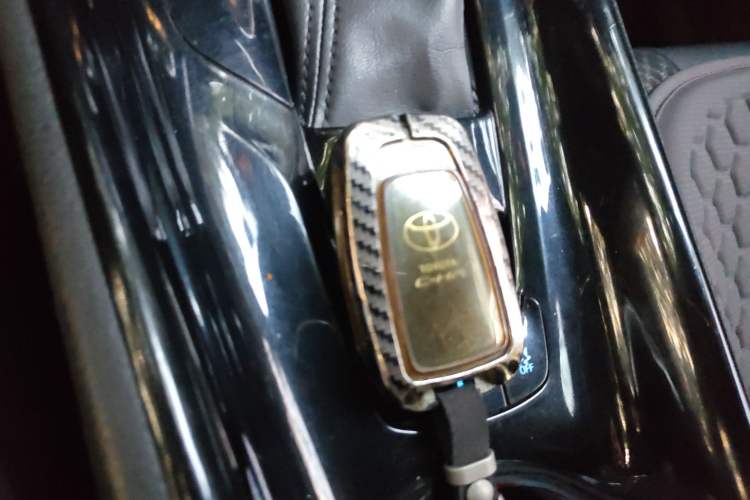 Used Toyota C-HR 2018 2.0L Leading with Sunroof China V Standard