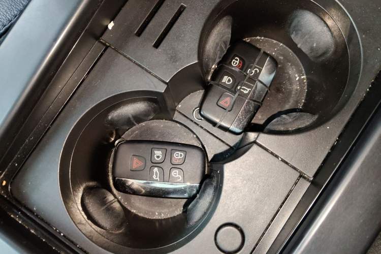 Used Land Rover Discovery Sport 2017 2.0T SE
