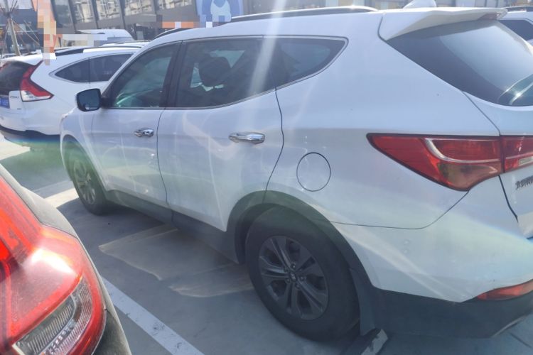 Used Hyundai Santa Fe 2013 2.4L Automatic Two-Wheel Drive Smart Version
