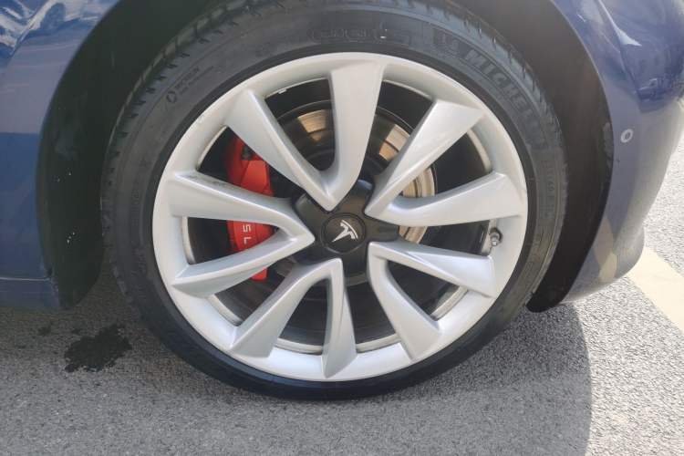 Used Tesla Model 3 (Import) 2019 Long-Range Rear-Wheel-Drive Version
