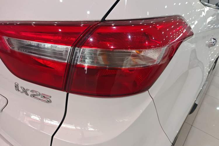 Used Hyundai ix25 2015 1.6L Automatic Two-Wheel Drive Smart GLS Trim