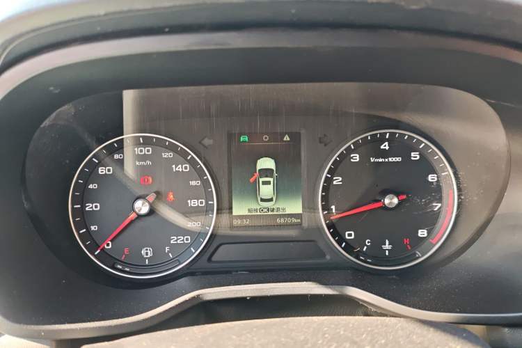 Used Roewe i5 2020 1.5L Manual 4G Connect Luxury Edition
