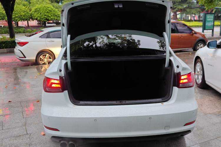 Used Audi A3 2016 Limousine 35 TFSI Ambition Edition
