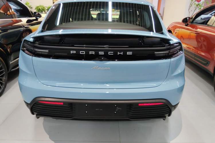 Used Porsche Macan 2024 Macan Long Range Edition
