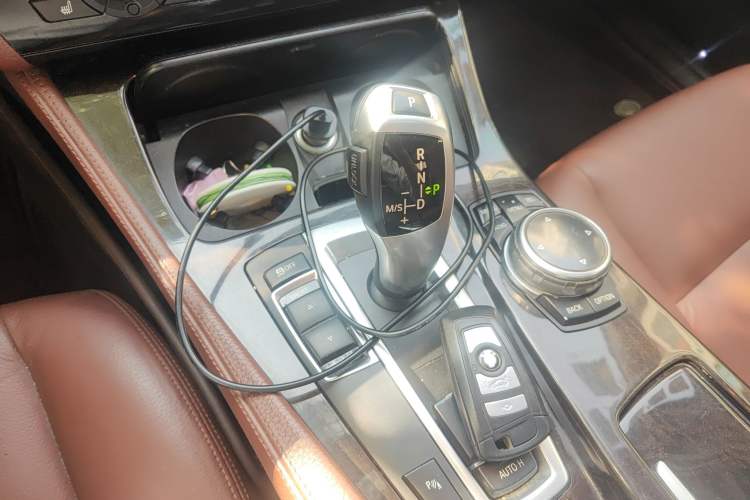 Used BMW 5 Series 2014 528Li Leading Model