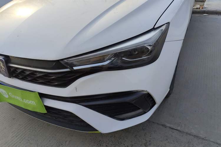 Used Roewe i5 2021 1.5L CVT Platinum Edition