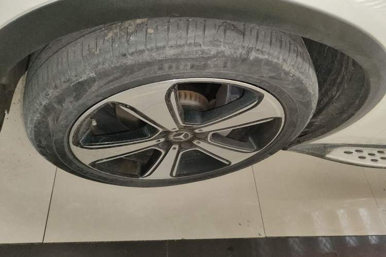 Used Mercedes-Benz GLC 2019 GLC 300 L 4MATIC Dynamic Model
