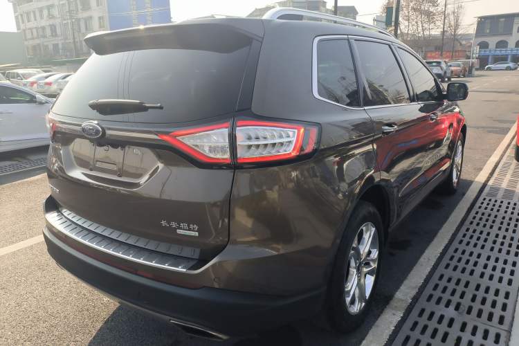 Used Ford Edge 2016 EcoBoost 245 Two-Wheel-Drive Titanium 7-Seater
