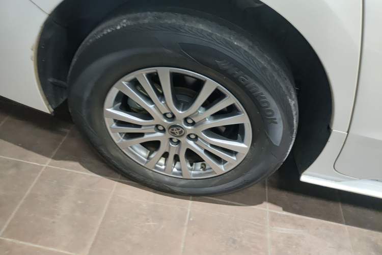 Used Toyota Sienna 2021 2.5L Hybrid Comfort Edition
